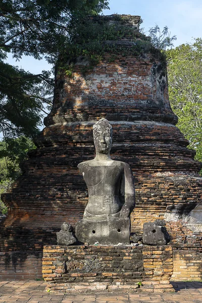 Cerrar Estatua Buda Con Fondo Ladrillo Pagoda Templo Wat Phra — Foto de Stock