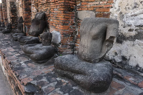 Cerca Grupo Estatua Buda Edad Sin Cabeza Wat Mahathat Templo — Foto de Stock
