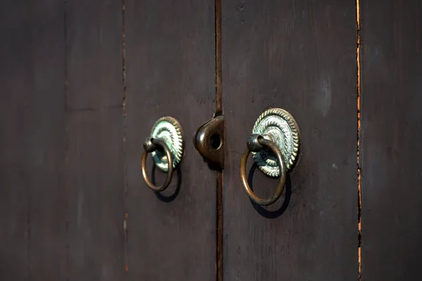 Close Vecchia Porta Legno — Foto Stock