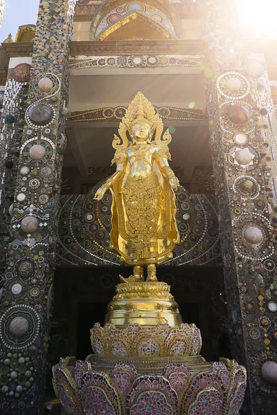 Närbild av guld buddha — Stockfoto