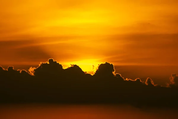 Sunset sky with rain cloud. — Stock Photo, Image