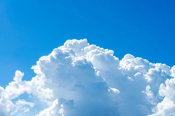 Nube Blanca Cielo Con Cielo Azul — Foto de Stock