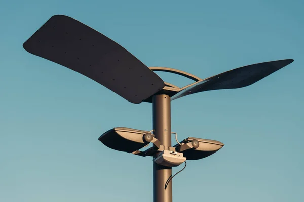 Vue Rapprochée Des Lampadaires Sur Poteau Avec Ciel Bleu Sur — Photo