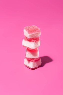lezzetli sakızlı şeker pembe yüzeyi yığını