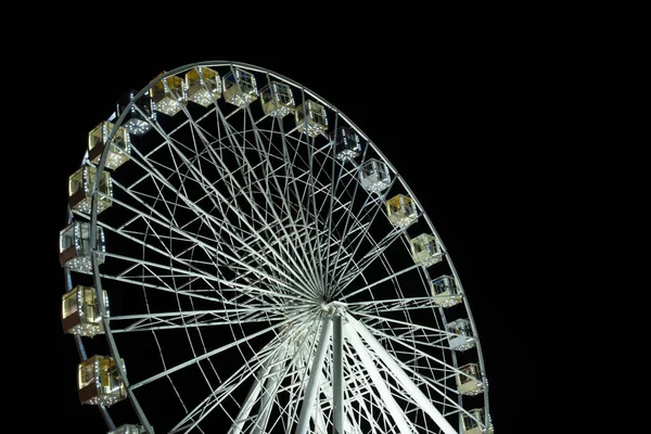 Enfoque Selectivo Rueda Observación Iluminada Noche Sobre Fondo Negro — Foto de Stock