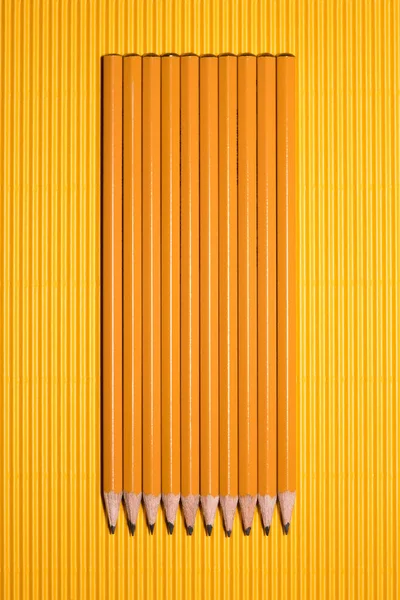 Top View Arranged Graphite Pencils Placed Row Yellow — Free Stock Photo