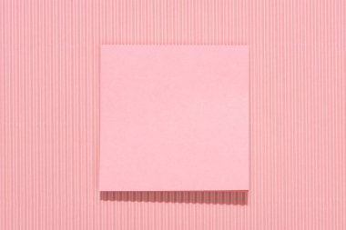 boş yükseltilmiş görünümünü pink Not geçir 