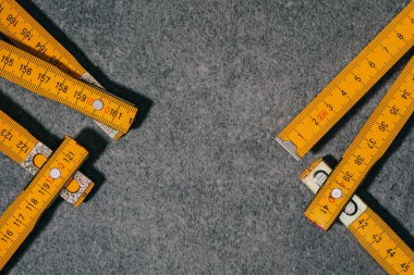 katlanabilir metre yukarıdan gri yüzeyi 