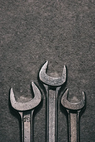 Top View Metal Wrenches Grey Surface — Stock Photo, Image