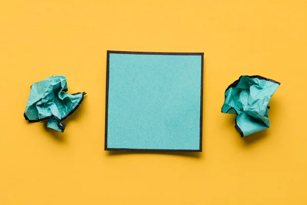 Top View Crumpled Paper Balls Blank Note Yellow Background Think — Stock Photo, Image