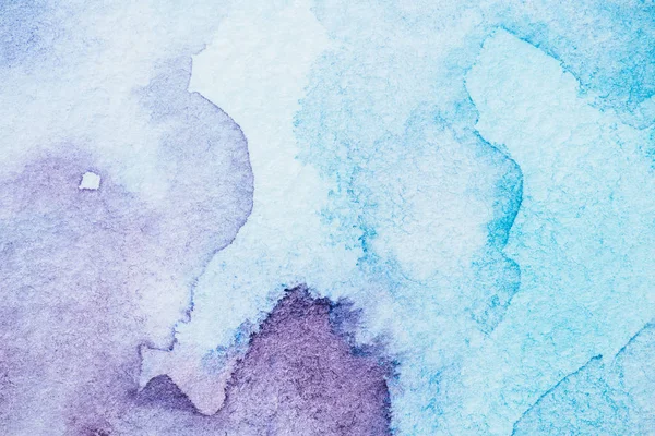 Fond aquarelle bleu clair et violet fait main — Photo de stock