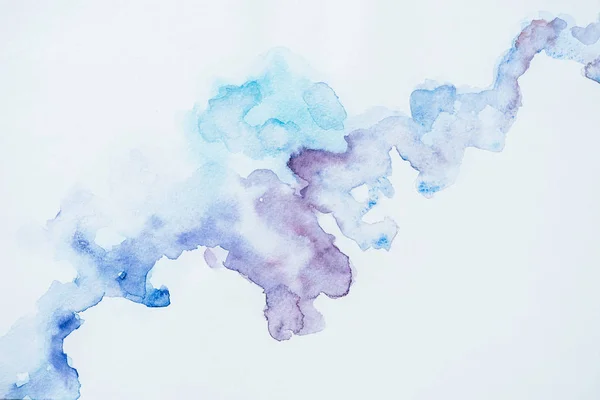 Texture abstraite avec taches d'aquarelle bleues et violettes — Photo de stock