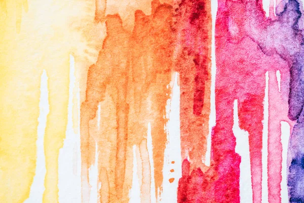 Крупным планом абстрактных красочных акварельных штрихов — стоковое фото