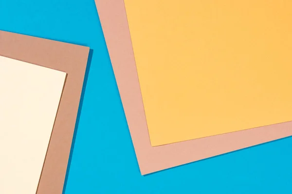 Abstrakter moderner, blauer, gelber und beiger Hintergrund mit Kopierraum — Stockfoto
