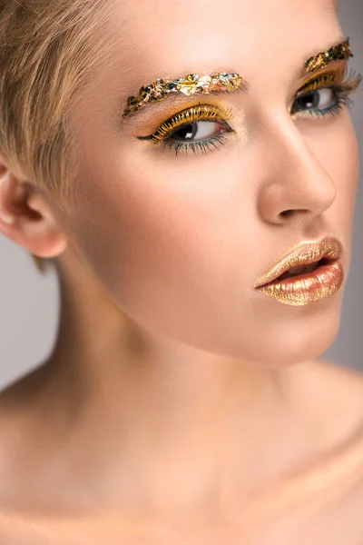 Attractive Caucasian Woman Golden Glitter Face Looking Camera — Stock Photo, Image