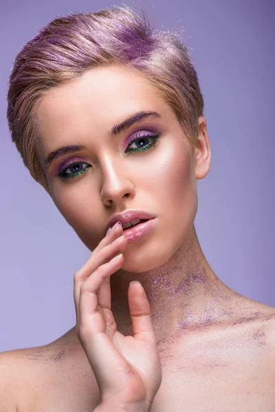 Attractive Woman Violet Glitter Neck Short Hair Touching Lips Isolated — Stock Photo, Image