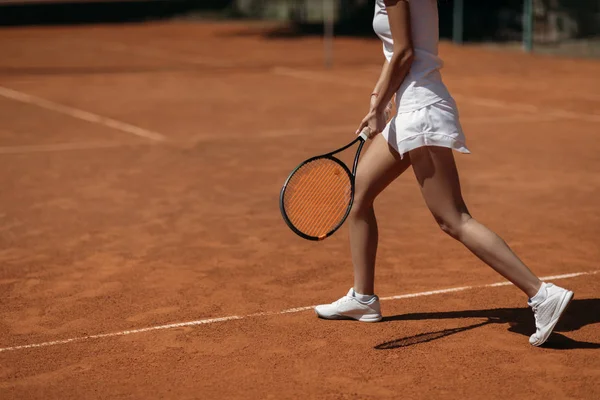 Beskuren Bild Ung Sportig Kvinna Spela Tennis — Stockfoto