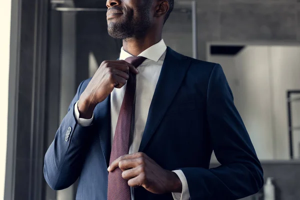 Cropped Shot Young Businessman Putting His Tie Bathroom — Stock Photo, Image