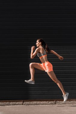 genç atletik erkek atlet spor içinde eğitim 