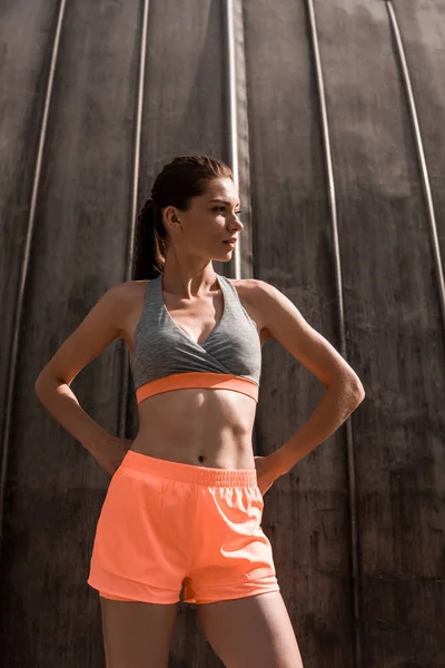 çekici beyaz genç sporcumuz portresi 