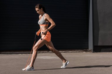 bant germe ile eğitim genç atletik kız