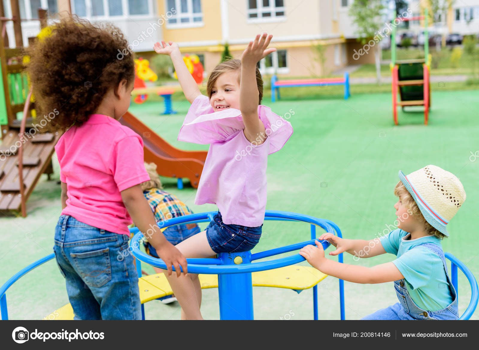 Grupo De Bolas Coloridas Para a Criança Foto de Stock - Imagem