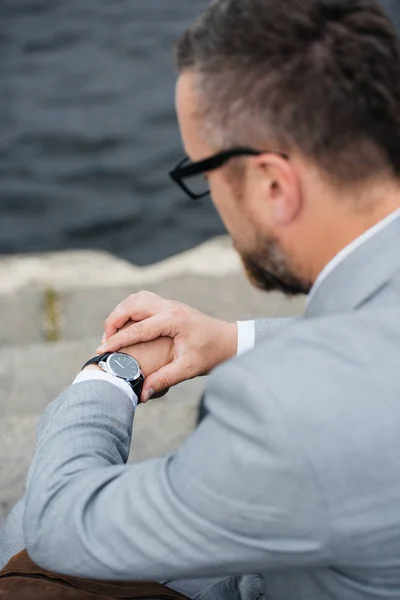 Back View Businessman Grey Suit Looking Watch — Stock Photo, Image