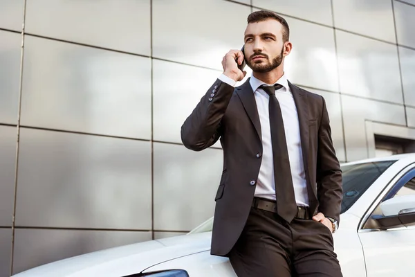 Handsome Businessman Talking Smartphone Standing Car Street — Stock Photo, Image