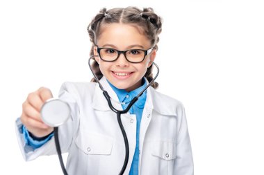 çuval kostüm bir doktor beyaz izole stetoskop ile incelenmesi