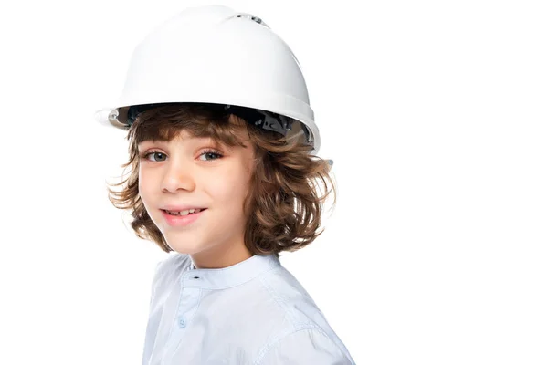 建築家とヘルメット白で隔離の衣装で少年の肖像画 — ストック写真