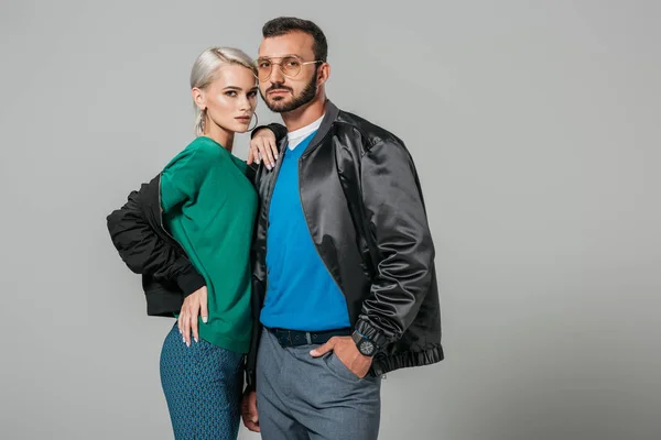 Couple Modes Stylish Outfits Looking Camera Isolated Grey Background — Stock Photo, Image