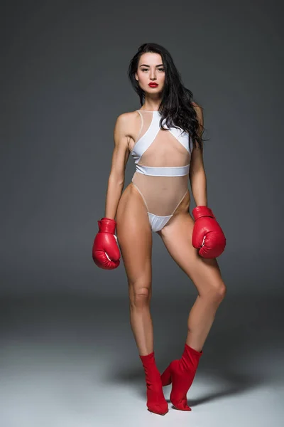 Sexy Sportive Woman Standing White Swimwear Boxing Gloves Grey — Free Stock Photo