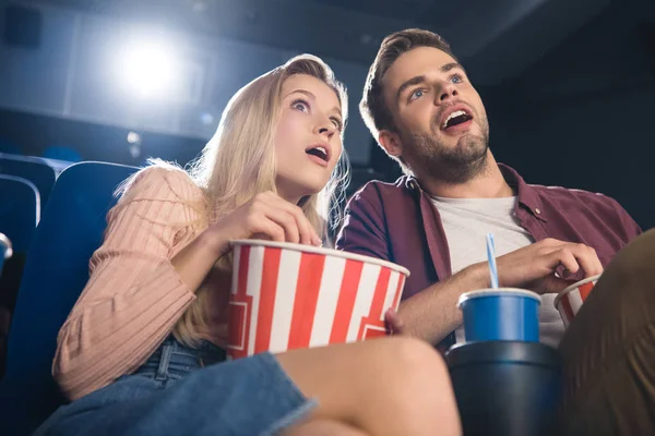 Shocked Couple Popcorn Soda Drink Watching Film Together Cinema — Stock Photo, Image