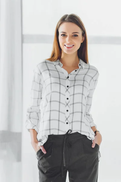 Smiling Businesswoman Standing Looking Camera — Stock Photo, Image
