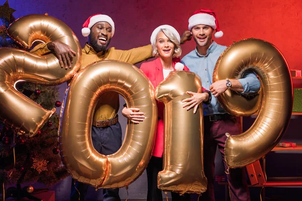 Young Multicultural Businesspeople Holding 2019 Balloons New Year Corporate Party — Stock Photo, Image