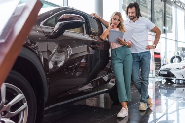 Araba Bayilik salonu satın alma Katalog ile çift