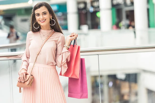 Beautiful Young Woman Holding Paper Bags Smiling Camera Shopping Mall — Stock Photo, Image