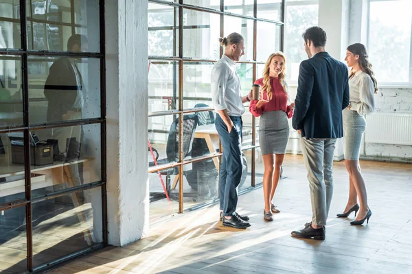 Business Colleagues Having Conversation Hall Coffee Break — Stock Photo, Image