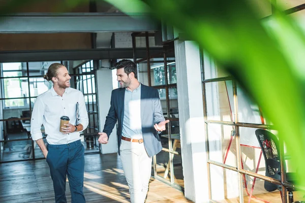 Smiling Business Colleagues Having Conversation While Walking Hall — Stock Photo, Image