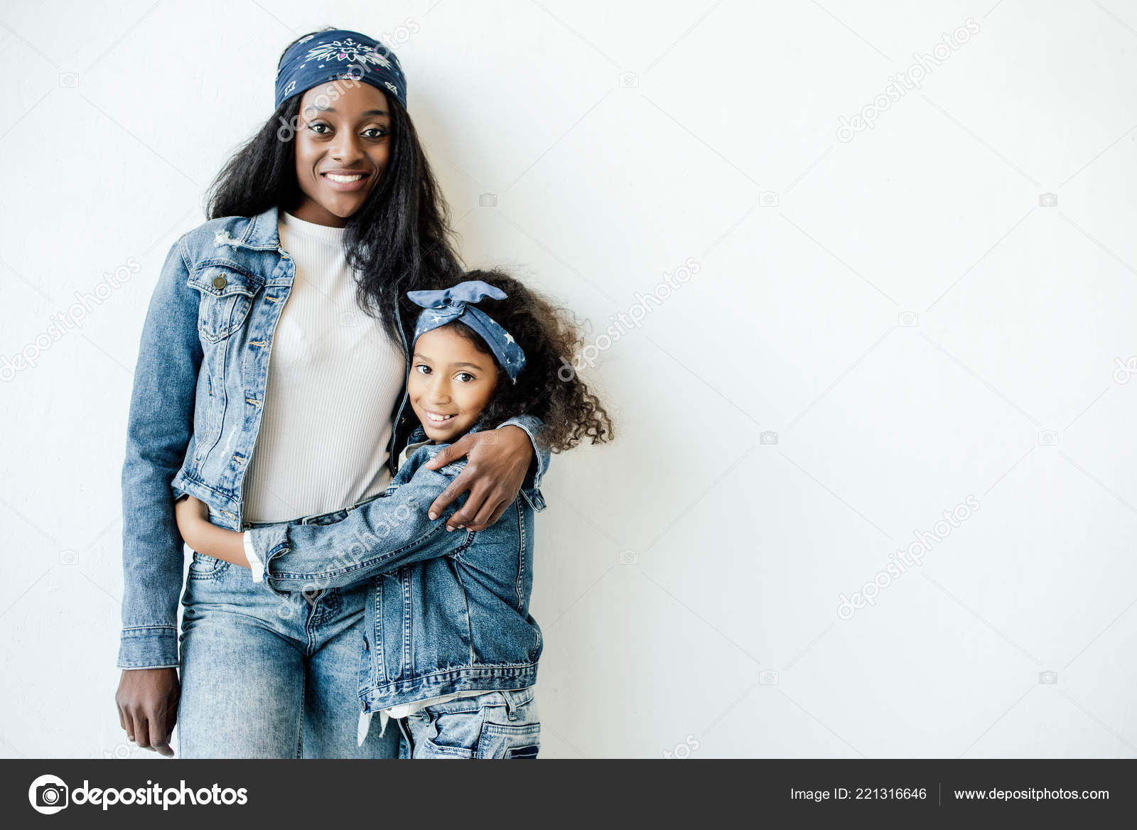 Mother Daughter Poses and Fashion Inspiration