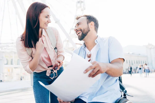 Laughing Handsome Boyfriend Wheelchair Holding Map Looking Girlfriend Street — Stock Photo, Image