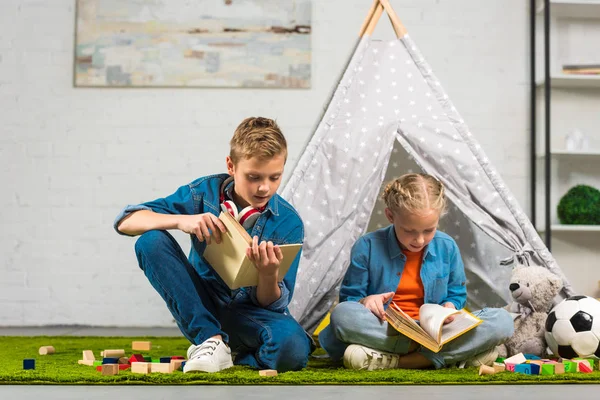 Little Sister Brother Reading Books Tent Home — Stock Photo, Image