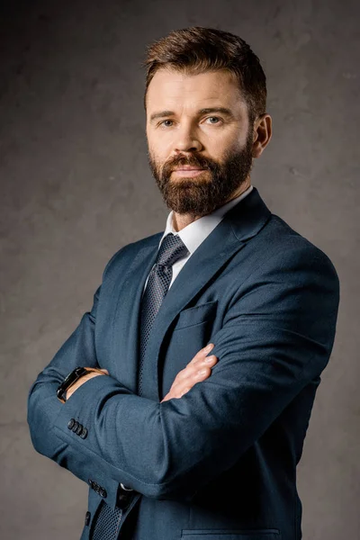 Confident Bearded Businessman Standing Crossed Arms — Stock Photo, Image