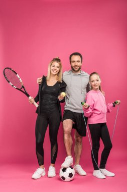sportif aile pembe üzerinde spor kompleksler