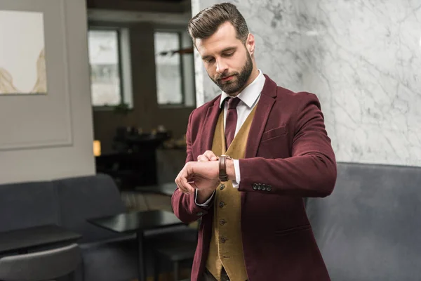 Serious Businessman Formal Wear Looking Watch — Stock Photo, Image