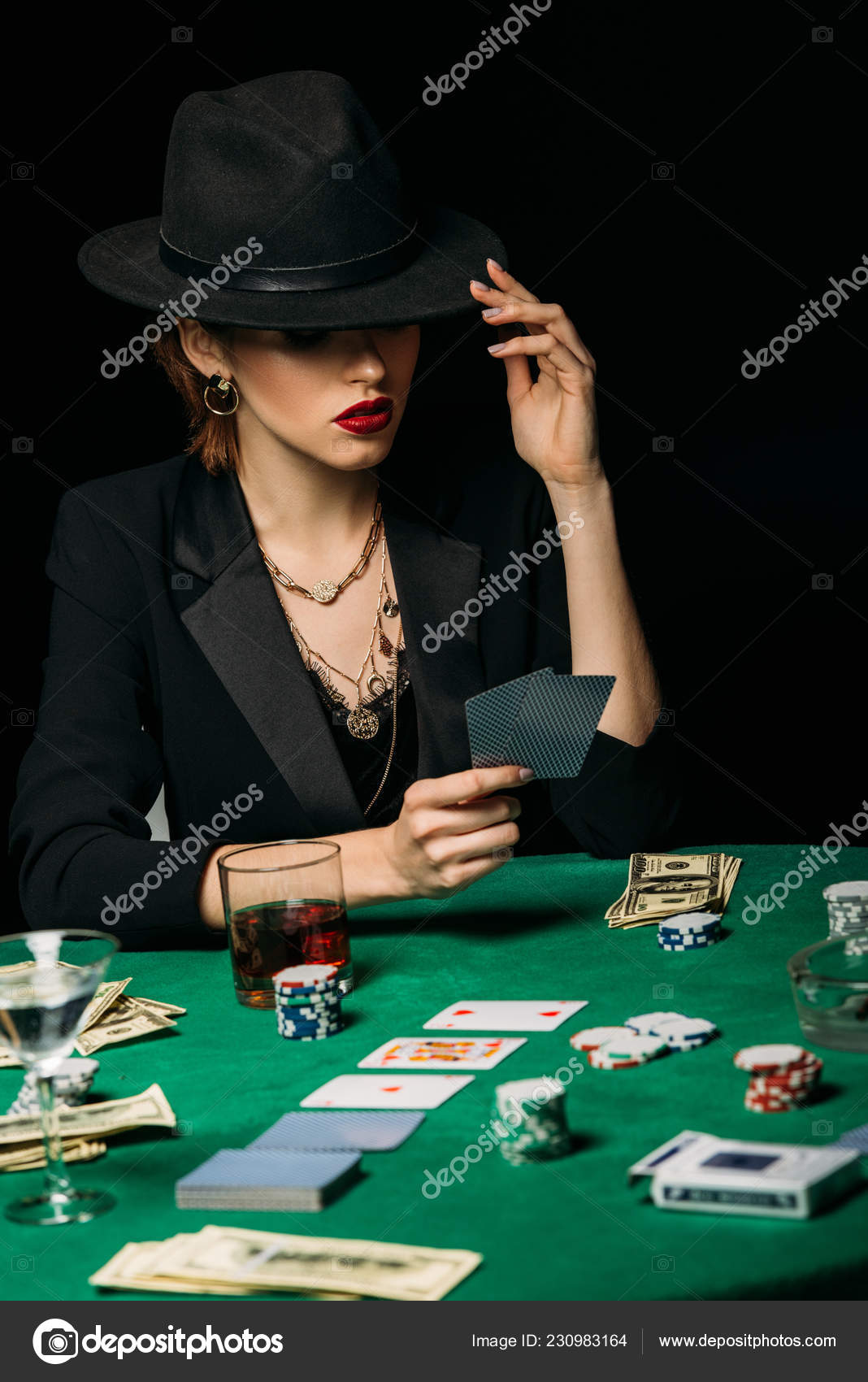 Красивые девушки казино казино семерки ком