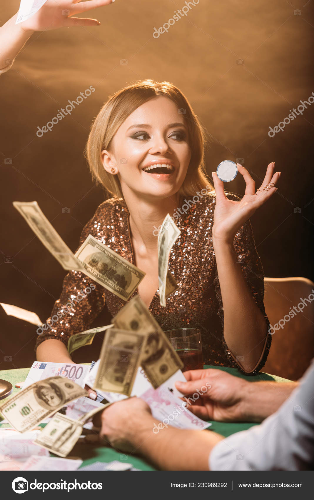 seznamka pro hráče pokeru datování syrového foodistu