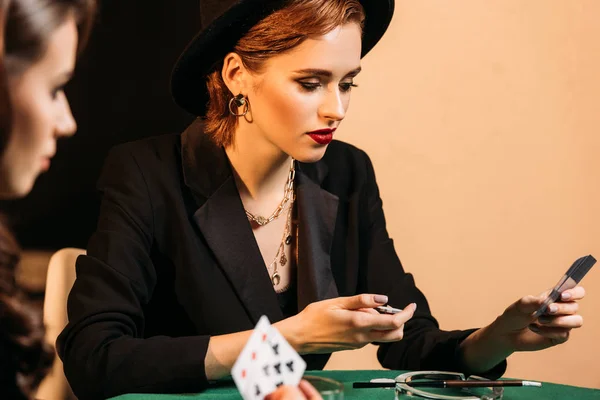Two Attractive Women Playing Poker Table Casino — Free Stock Photo