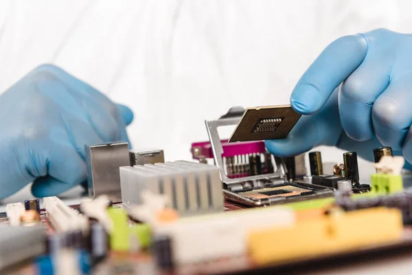 Cropped View Microchip Hands Scientist Latex Gloves — Stock Photo, Image