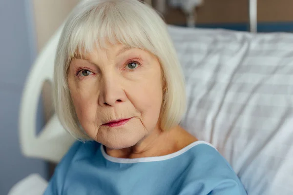 Selective Focus Sad Senior Woman Grey Hair Lying Bed Hospital — Stock Photo, Image